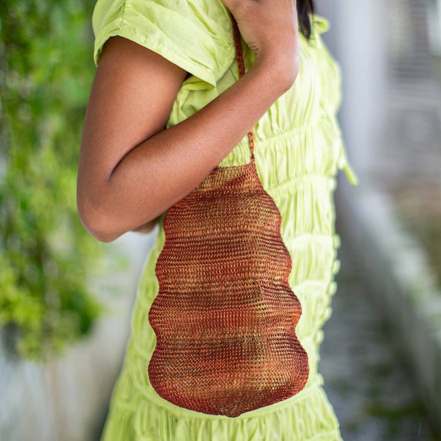 SHELL Handwoven Wire Bag In Copper