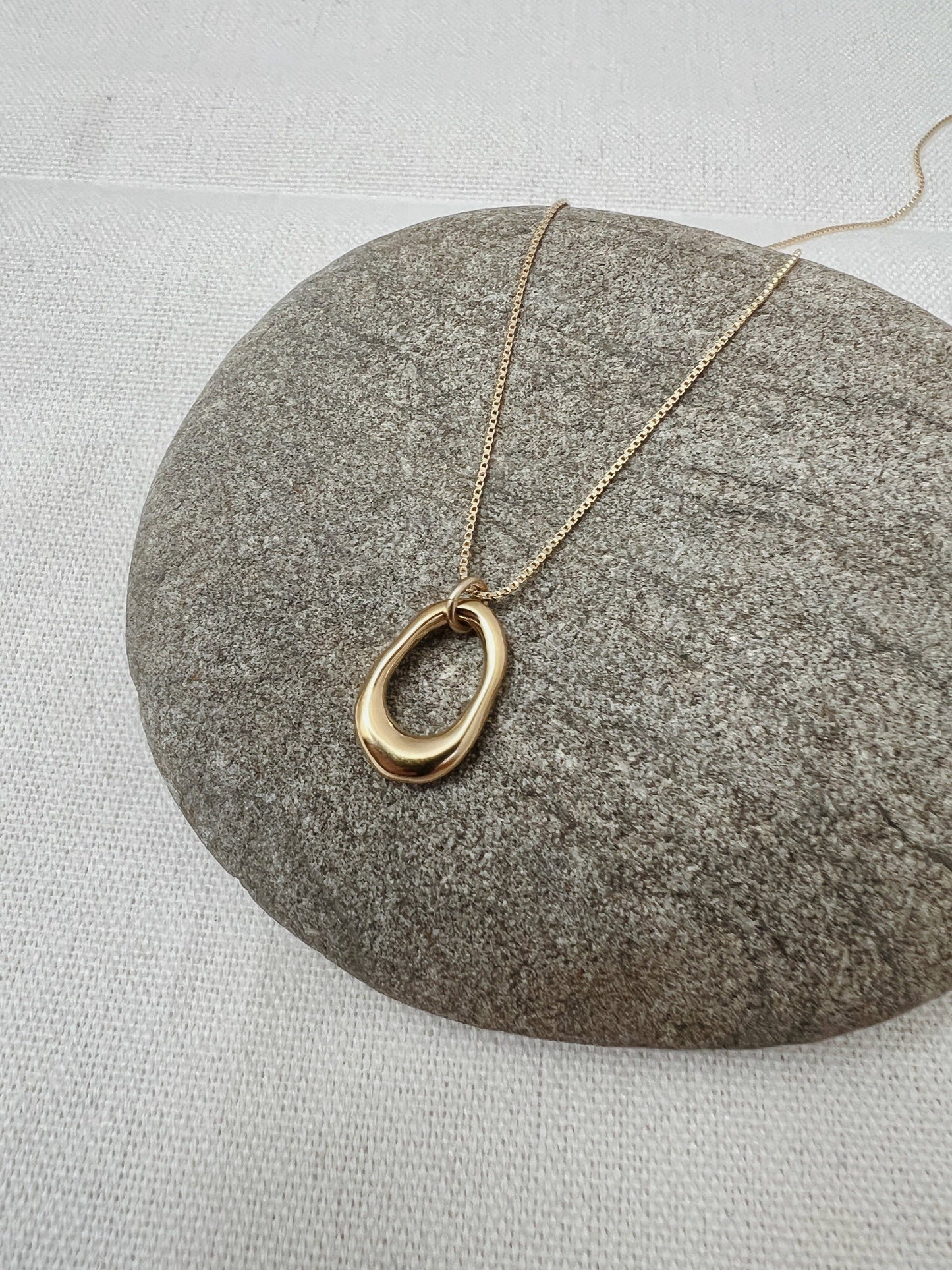 Cove Necklace