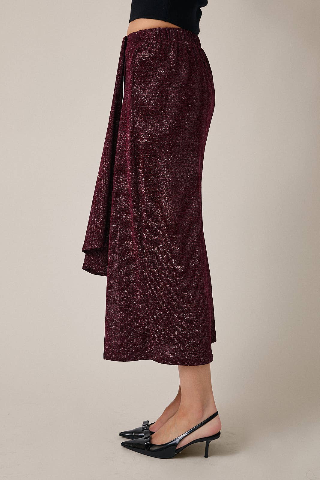 DRAPE DETAIL SIDE SLIT SKIRT