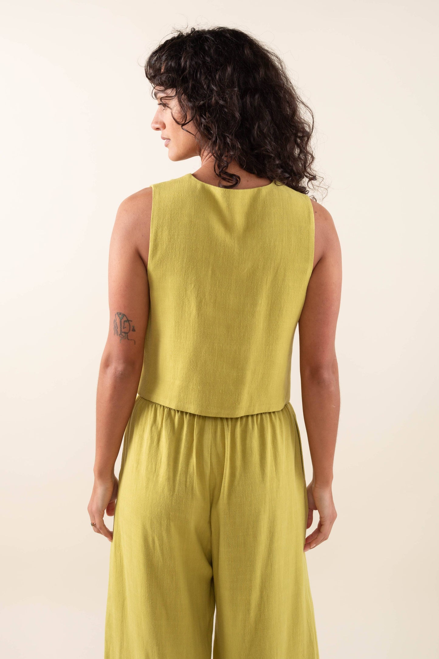 Hi-Neck Linen Vest