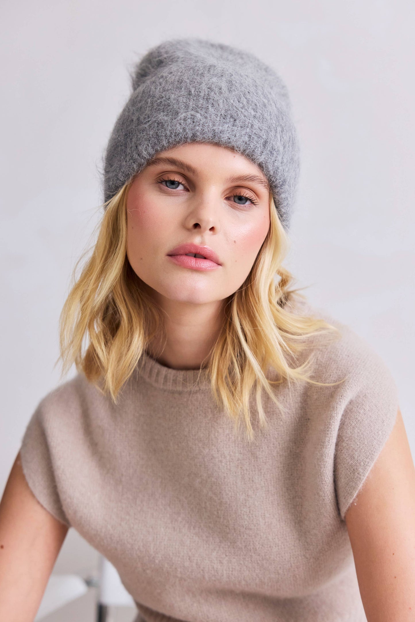 The Alpaca Beanie - Blizzard Grey - Responsible Alpaca Standard Certified
